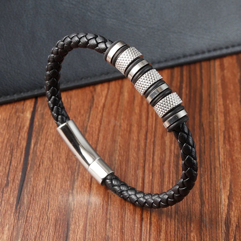 Pulseira Masculina Baetulo – Couro Trançado com Aço Inoxidável e Fecho Magnético Estilo Moderno