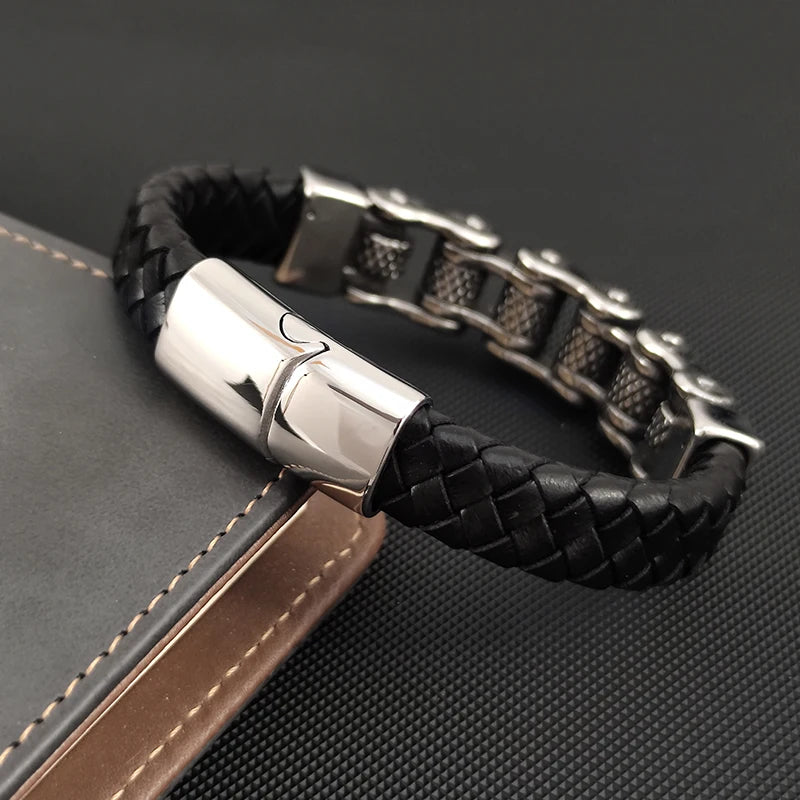 Pulseira Masculina Iluro Clássica – Couro com Aço Inoxidável e Fecho Duplo de Segurança