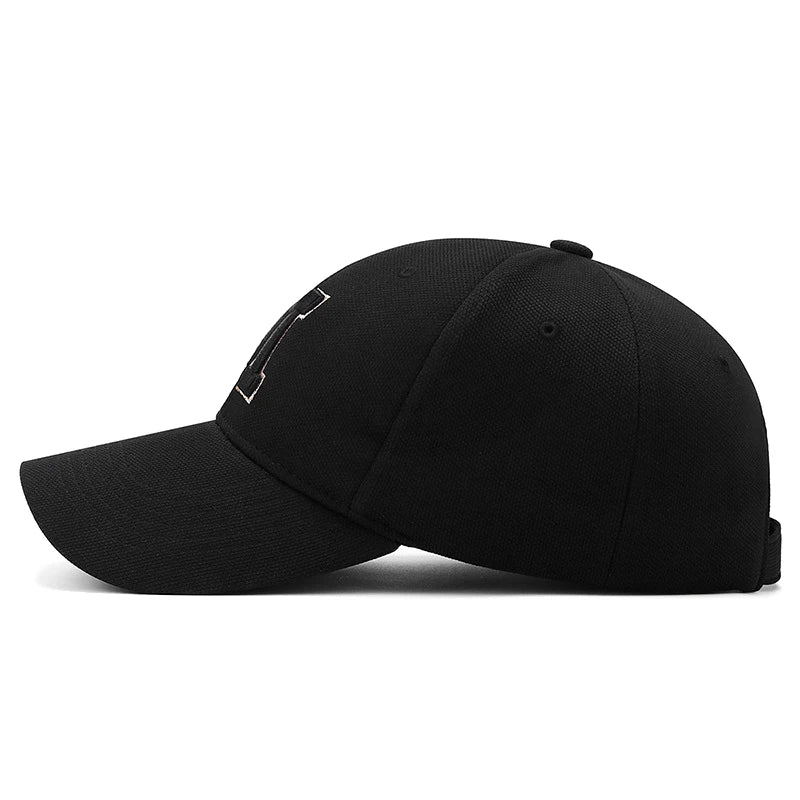 Boné Embroidery M - Baseball em Algodão com Bordado Tridimensional, Estilo Casual e Esportivo, Ajustável, Modelo de Aba Curva